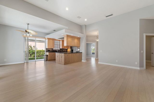 8445 E Garden Oaks Circle, Palm Beach Gardens, FL 33410