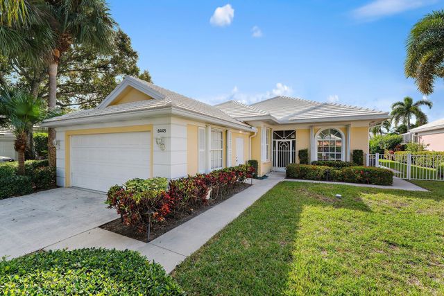 8445 E Garden Oaks Circle, Palm Beach Gardens, FL 33410