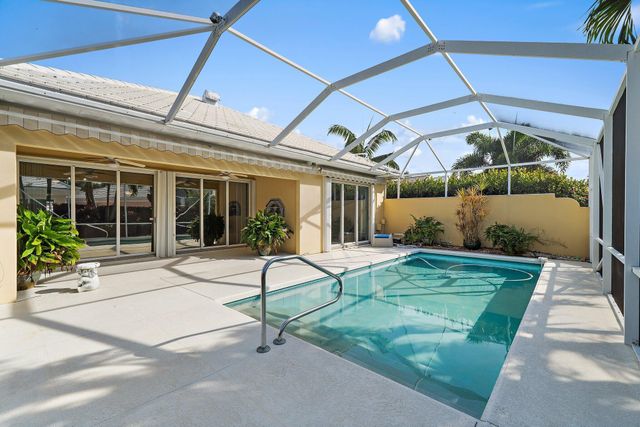 8445 E Garden Oaks Circle, Palm Beach Gardens, FL 33410