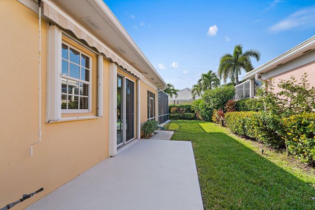 8445 E Garden Oaks Circle, Palm Beach Gardens, FL 33410