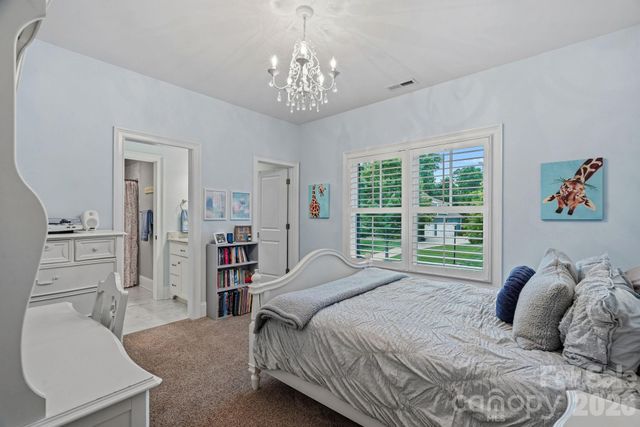 16830 Reinsch Drive, Davidson, NC 28036