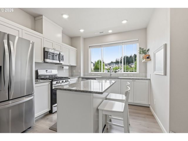 14200 Sw GOLD COAST Ter, Portland, OR 97224