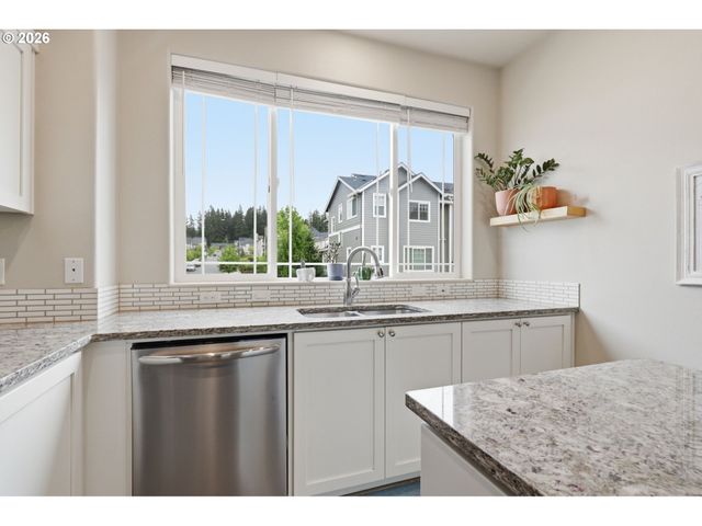 14200 Sw GOLD COAST Ter, Portland, OR 97224