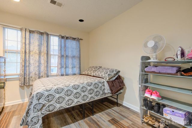 126 edpas Road, New Brunswick, NJ 08901