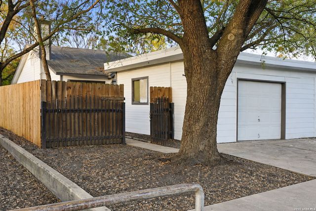 6931 Ashbrook, San Antonio, TX 78239