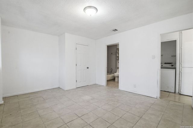 6931 Ashbrook, San Antonio, TX 78239