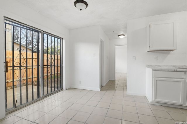 6931 Ashbrook, San Antonio, TX 78239