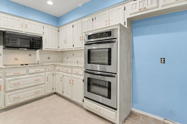 2019 Whippoorwill Lane, Carrollton, TX 75006