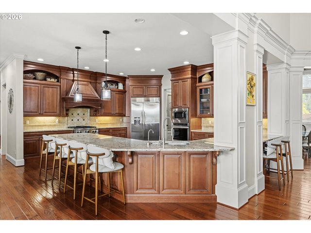 14575 S STONERIDGE Dr, Oregon City, OR 97045
