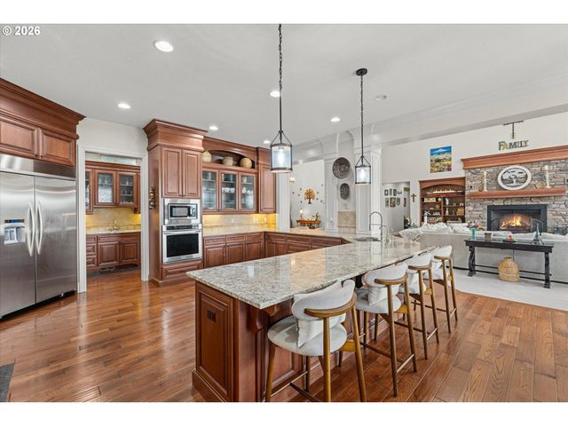 14575 S STONERIDGE Dr, Oregon City, OR 97045