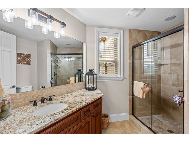 14575 S STONERIDGE Dr, Oregon City, OR 97045
