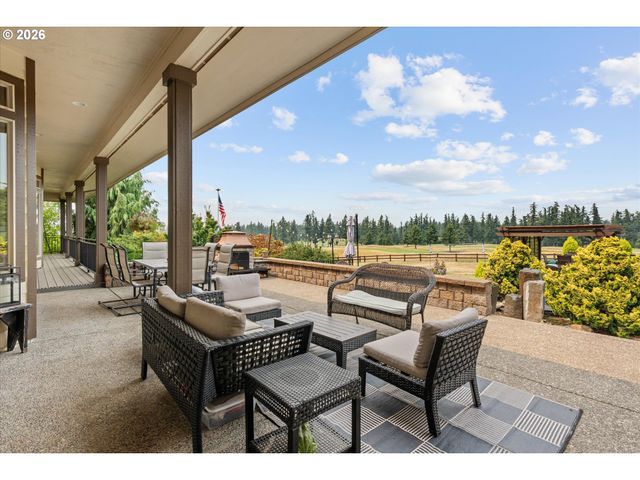 14575 S STONERIDGE Dr, Oregon City, OR 97045