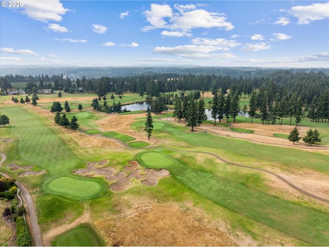 14575 S STONERIDGE Dr, Oregon City, OR 97045