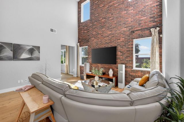 638 Mesa Dr S, Madera, CA 93636