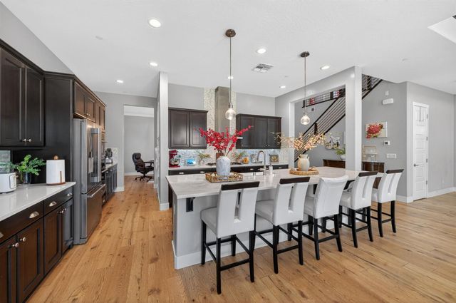 638 Mesa Dr S, Madera, CA 93636