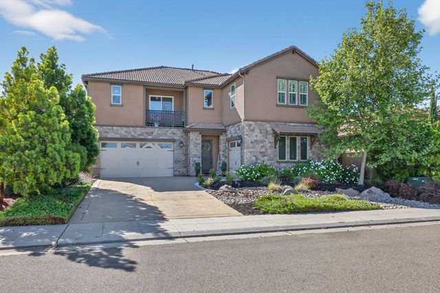 638 Mesa Dr S, Madera, CA 93636