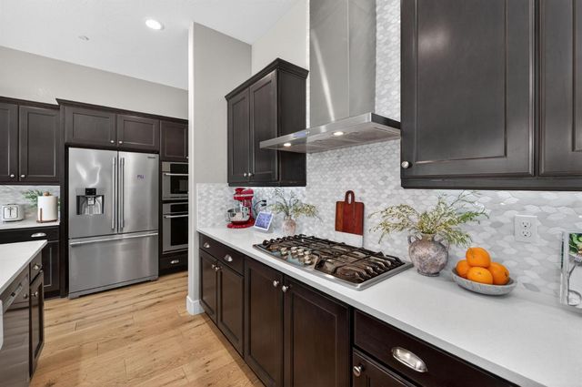 638 Mesa Dr S, Madera, CA 93636