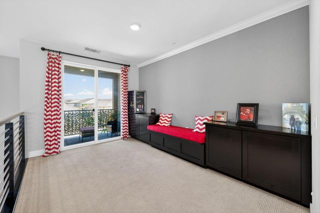 638 Mesa Dr S, Madera, CA 93636