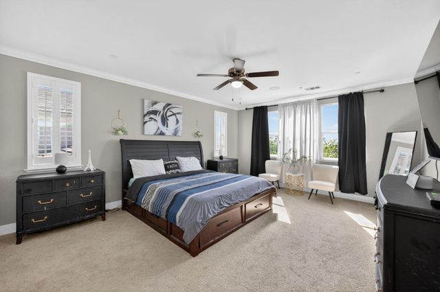 638 Mesa Dr S, Madera, CA 93636