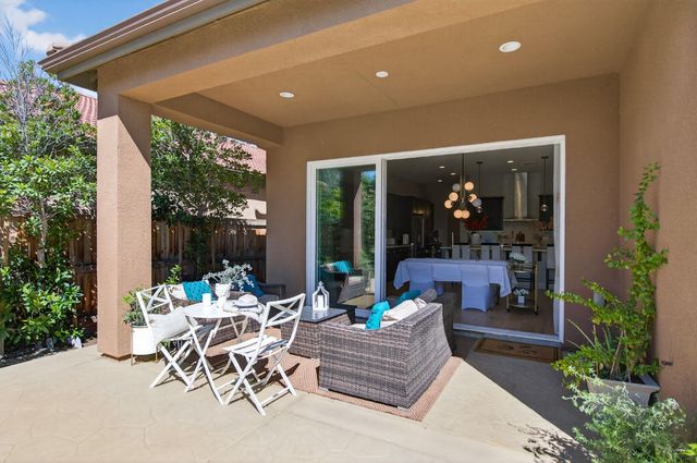 638 Mesa Dr S, Madera, CA 93636