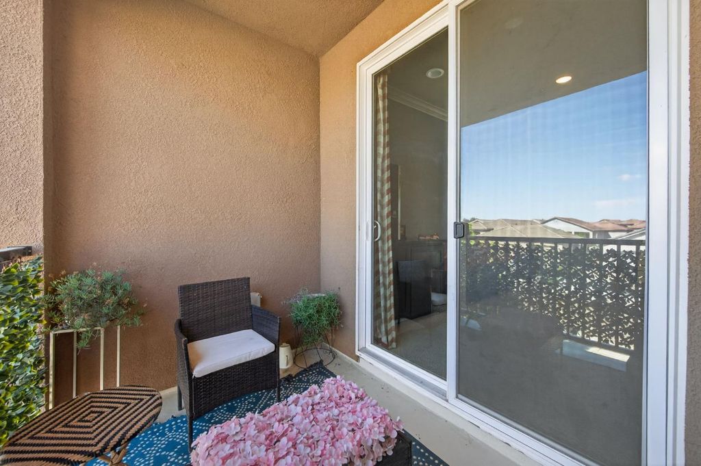 Image 35 of property listing at 638 Mesa Dr S, Madera, CA 93636