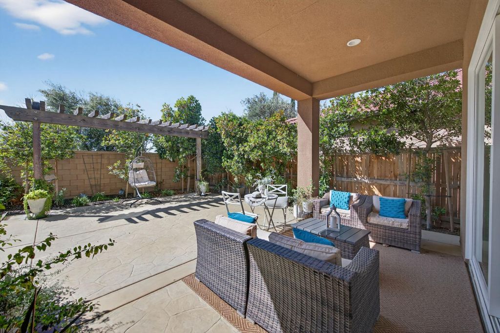 Image 52 of property listing at 638 Mesa Dr S, Madera, CA 93636