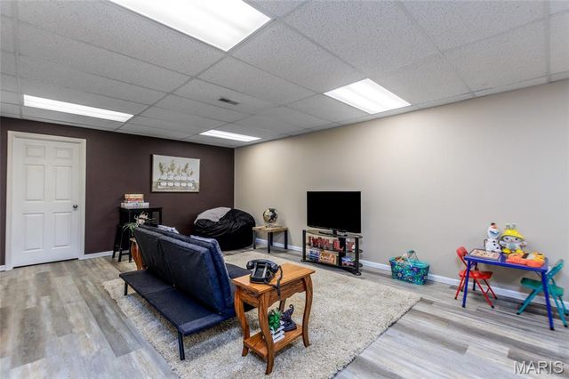 55 Bridgewater Lane B, Highland, IL 62249