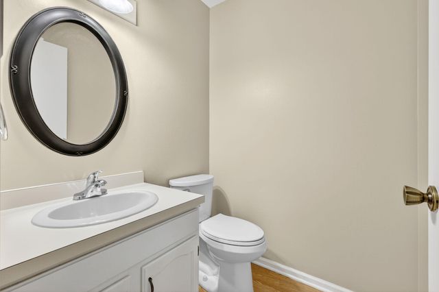 23 Meadowpond Drive, Perrysburg, OH 43551