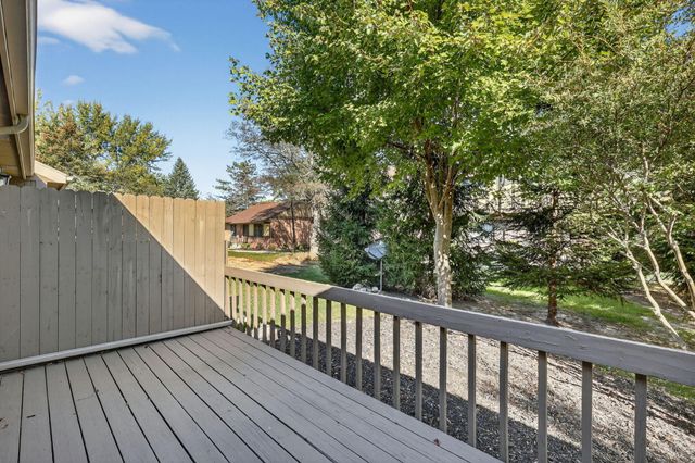 23 Meadowpond Drive, Perrysburg, OH 43551