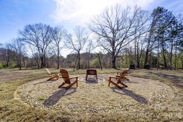 105 Oak Crossing Drive, Shelby, NC 28152