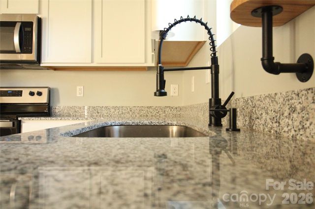 105 Oak Crossing Drive, Shelby, NC 28152