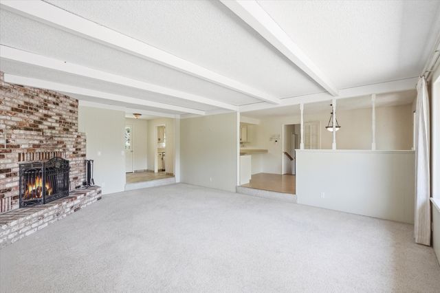 2700 Rogue River Highway, Grants Pass, OR 97527
