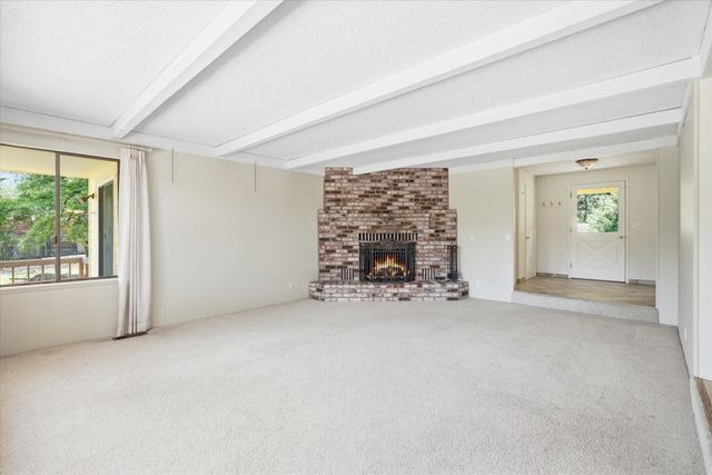 2700 Rogue River Highway, Grants Pass, OR 97527