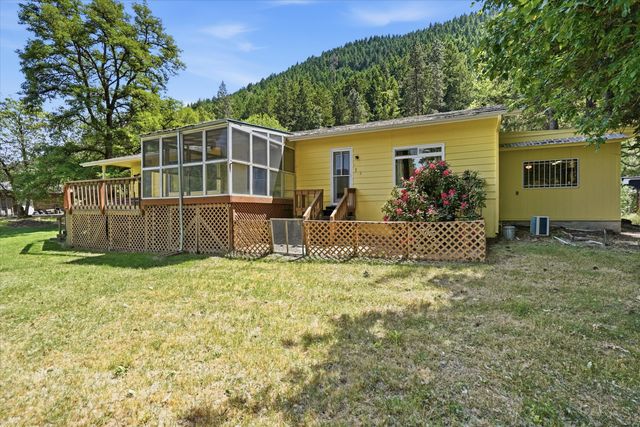 2700 Rogue River Highway, Grants Pass, OR 97527