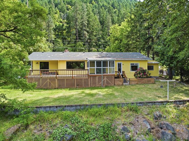 2700 Rogue River Highway, Grants Pass, OR 97527