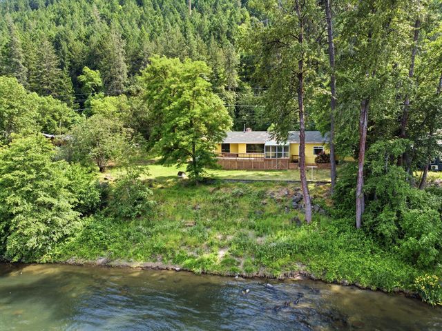 2700 Rogue River Highway, Grants Pass, OR 97527