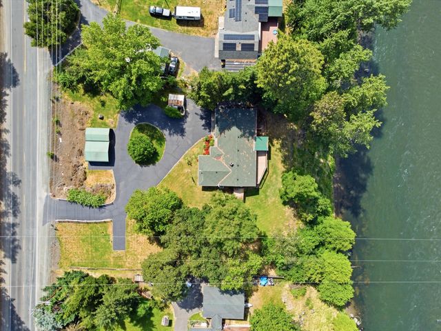 2700 Rogue River Highway, Grants Pass, OR 97527