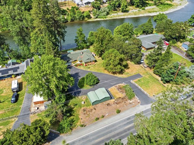 2700 Rogue River Highway, Grants Pass, OR 97527