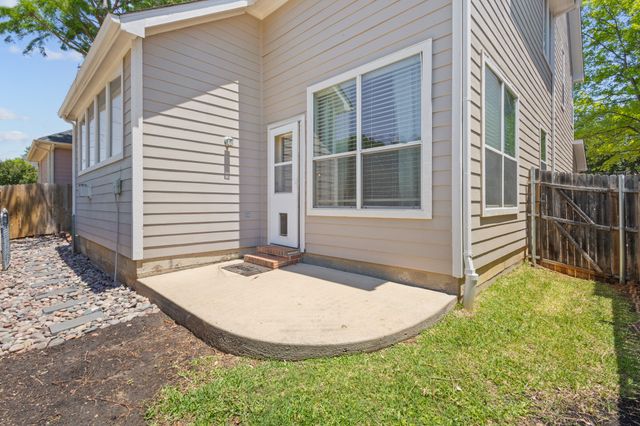 2223 Grizzly Run Lane, Euless, TX 76039