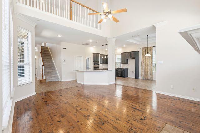 2223 Grizzly Run Lane, Euless, TX 76039