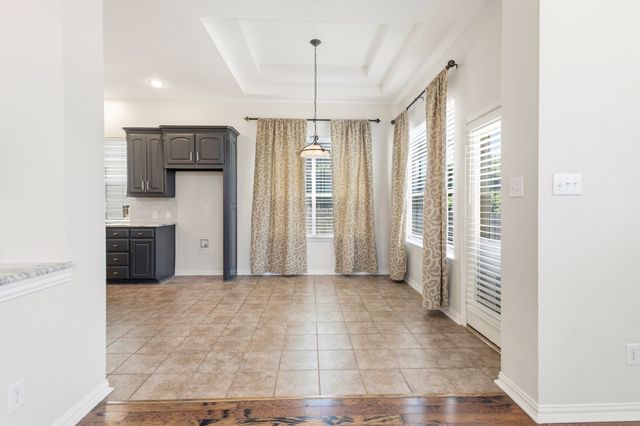 2223 Grizzly Run Lane, Euless, TX 76039