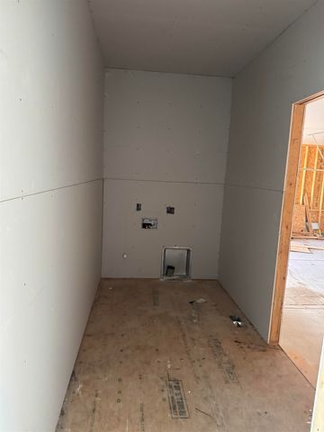 2904 E Sunnyslope St, Park City, KS 67219