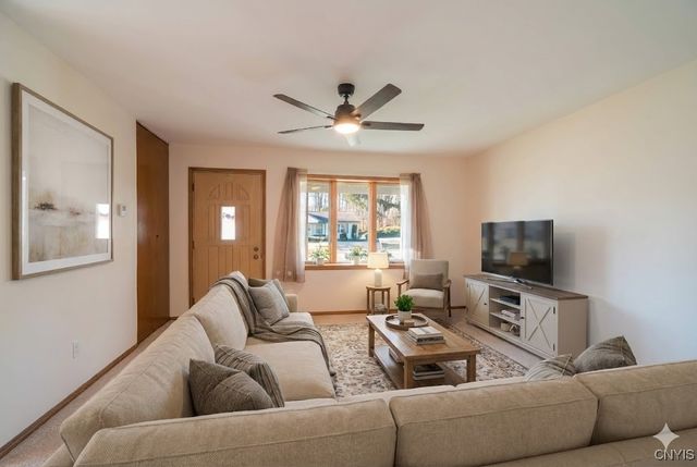 508 Deerwood Road, Utica, NY 13502