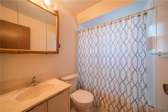 508 Deerwood Road, Utica, NY 13502