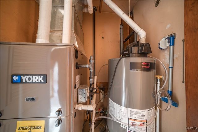 508 Deerwood Road, Utica, NY 13502