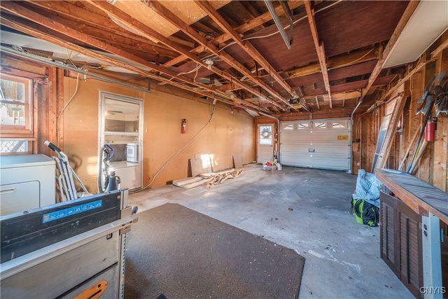 508 Deerwood Road, Utica, NY 13502