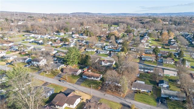 508 Deerwood Road, Utica, NY 13502