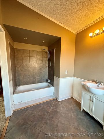 10467 N 26th Street East, Wagoner, OK 74467