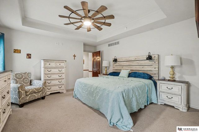 17509 Walnut Street, Omaha, NE 68130
