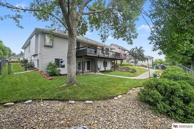 17509 Walnut Street, Omaha, NE 68130
